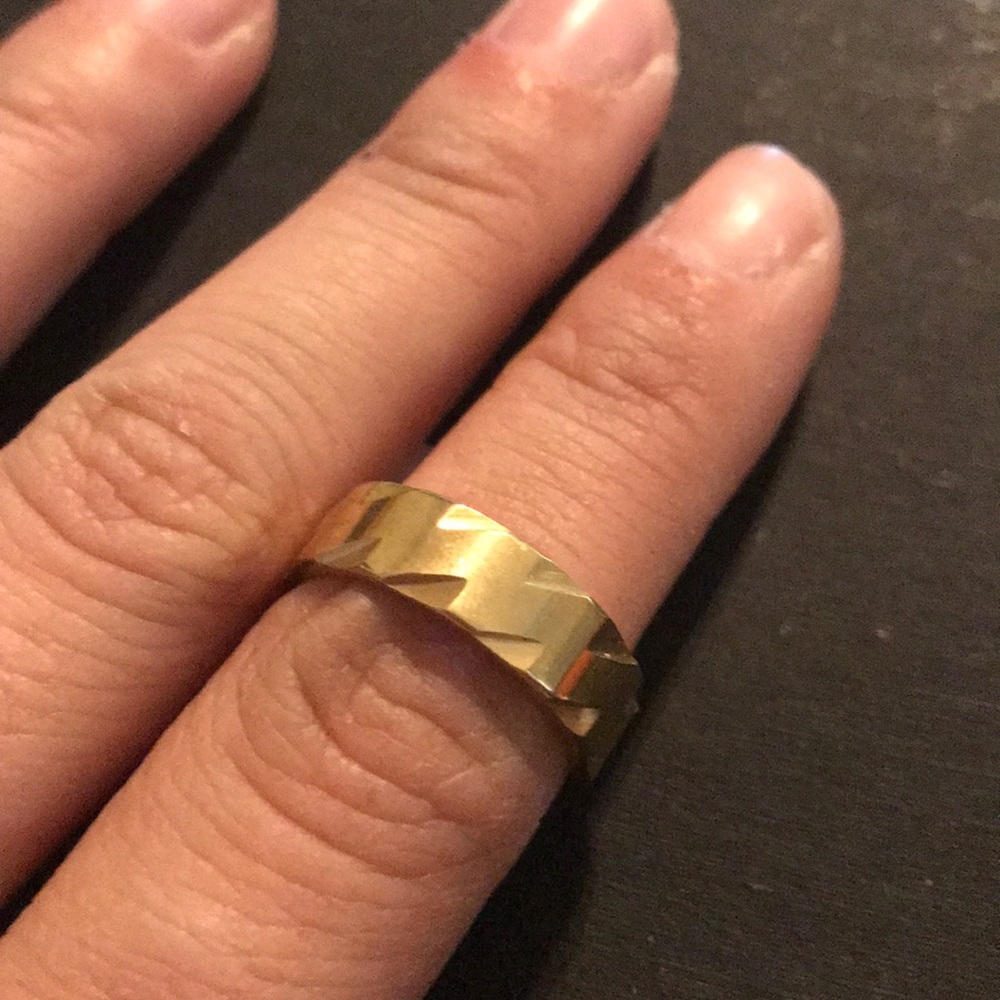Gold ring